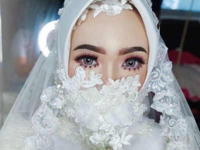 7 Gaya Pengantin Indonesia Menikah Saat Corona, Pakai Masker Unik