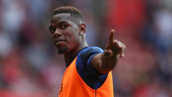 Pogba SOUTHAMPTON, ENGLAND - AUGUST 31: Paul Pogba of Manchester United warms up prior to the Premier League match between Southampton FC and Manchester United at St Marys Stadium on August 31, 2019 in Southampton, United Kingdom. (Photo by Catherine Ivill/Getty Images)
