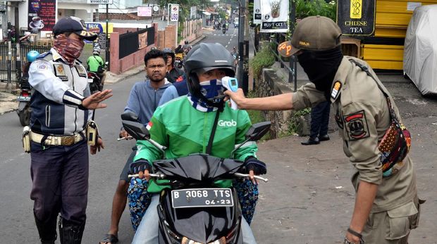 Ridwan Kamil Prioritaskan Tangkal Corona di Bekasi