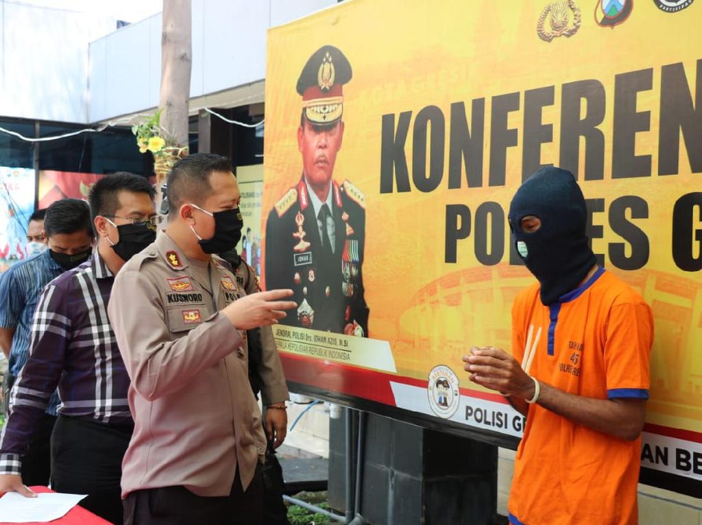 Pria Ini Tak Menyesal Bunuh yang Hamili Istrinya Meski Hukuman Berat Menanti Pria Ini Tak Menyesal Bunuh yang Hamili Istrinya Meski Hukuman Berat Menanti