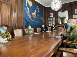 KBRI Paris Koordinasi Bantuan dari Luar Prancis untuk Suplai APD ke WNI