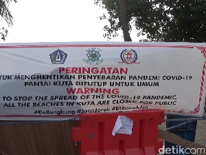 Nekat! Pasangan Bule Lompat Pagar Masuk Pantai Kuta Saat Pandemi Corona