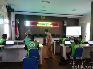 Banyuwangi Libatkan Kades Bantu Warga Daftar Program Kartu Prakerja