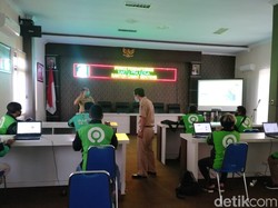 Banyuwangi Libatkan Kades Bantu Warga Daftar Program Kartu Prakerja