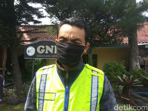 Kisah Pengemudi Ojek Cimahi Hadapi Cicilan dan Urusan Perut Saat Corona