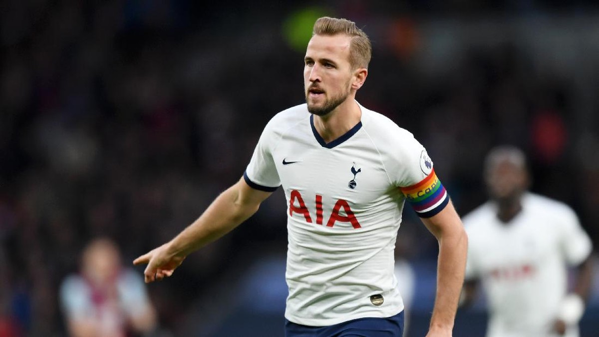 Harry Kane disarankan tidak pindah ke Manchester United. (Foto: Getty Images/Shaun Botterill)