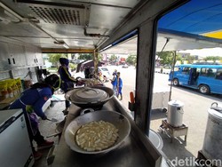 Tim Gabungan Dirikan Dapur Umum Beri Makan Warga Tak Mampu di Ciamis