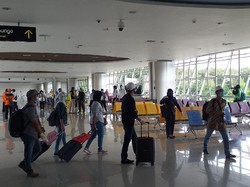 Pekerja Migran dan Mahasiswa dari Malaysia Tiba di Bandara Juanda