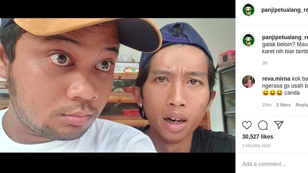 Panji Petualang dengan karyawannya
