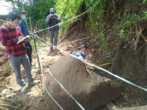 Batu Pipi Tangga Candi Perkuat Bukti Ada Tempat Pendarmaan Raja Singosari