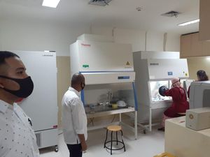 Didatangi DPRD Sumut, USU Pamer Kesiapan Laboratorium untuk Tes Corona