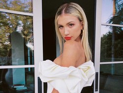 Selebgram Ini Mengaku Senang Isolasi Corona Karena Tak Perlu Pakai Celana