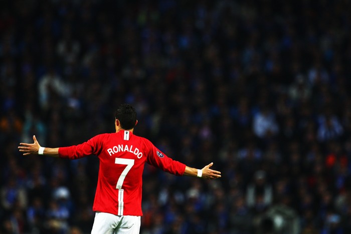 PORTO, PORTUGAL - APRIL 15:  Cristiano Ronaldo of Manchester United gestures during the UEFA Champions League Quarter Final second leg match between FC Porto and Manchester United at the Estadio do Dragao on April 15, 2009 in Porto, Portugal.  (Photo by Laurence Griffiths/Getty Images)