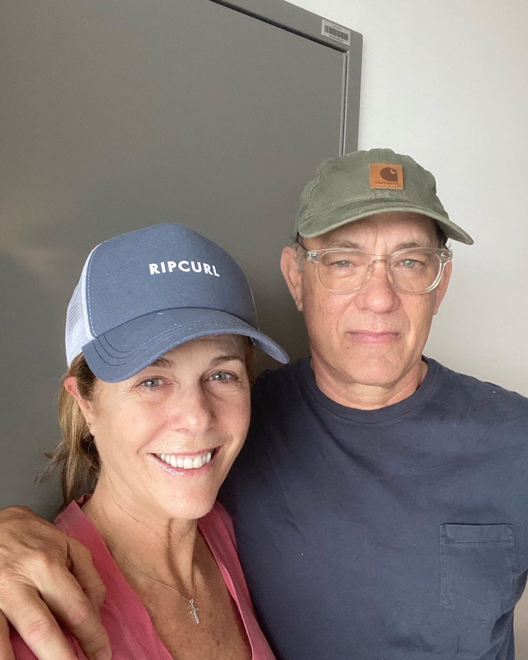 Kisah Tom Hanks & Rita Wilson Bangkit Melawan Virus Corona