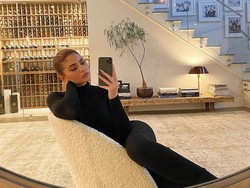 Aturan Karantina Mulai Longgar, Kylie Jenner Kepergok ke Kelab Malam