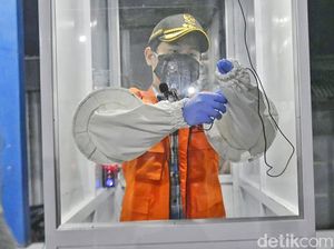 Pemkab Trenggalek Ganti Hazmat Petugas di Jalur Masuk dengan Bilik APD