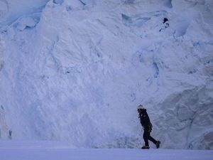 Kisah Ilmuwan Bentengi Antartika dari Ancaman Corona