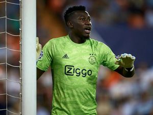 Kiper Ajax Ini Ingin Pulang ke Barcelona, tapi...