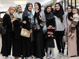 Selebgram Hijab Indonesia Bikin Pass The Hijab Challenge, Lagi Tren