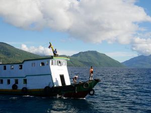 Keindahan Pulau Adonara dan Keramahan Penduduknya Keindahan Pulau Adonara dan Keramahan Penduduknya