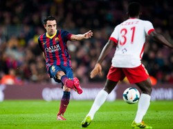 Mantan gelandang Barcelona, Xavi Hernandez, dipilih Pirlo sebagai gelandang tengahnya. Kualitas umpannya, plus visi permainan mematikan, menjadikan Xavi salah satu gelandang terbaik yang pernah ada. Tak cuma sukses di Barcelona, pria yang kini melatih Al Sadd itu juga membantu Spanyol sukses merajai dunia. (Foto: (Getty Images)