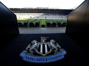 Kasus Pembajakan Hambat Pangeran Arab Akuisisi Newcastle? Kasus Pembajakan Hambat Pangeran Arab Akuisisi Newcastle?