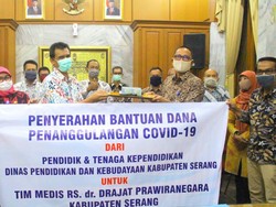 Bantu Tenaga Medis Lawan Corona, Guru di Serang Donasi Rp 105 Juta