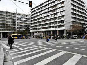 RS di Yunani Kewalahan dengan Pasien Corona, Pertemuan Publik Dilarang