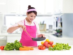 Eksplor Dapur Saat Ramadan, Ini 3 Kitchen Set yang Wajib Punya