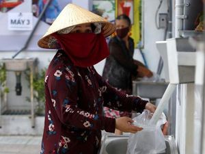 ATM Beras Gratis untuk Warga... Vietnam