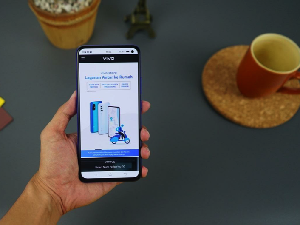 Lakukan Physical Distancing, Beli Ponsel Bisa Pakai Delivery