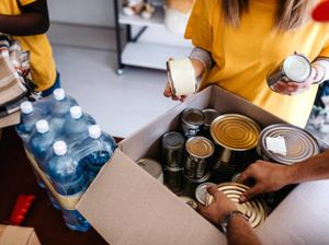 Tips Aman Berdonasi Makanan di Tengah Pandemi COVID-19 Tips Aman Berdonasi Makanan di Tengah Pandemi COVID-19