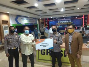 Cegah Corona, Pekerja Angkutan di Gresik Diikutkan Program Keselamatan Polri