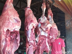 Pedagang Daging di Aceh Curhat Omzet Merosot Gara-gara Corona