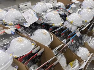 Beli Masker di Internet, Otoritas Jerman Hampir Tertipu 15 Juta Euro