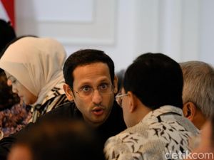 Nadiem Makarim Soroti Dampak PJJ pada Anak: Depresi hingga Alami Kekerasan Nadiem Makarim Soroti Dampak PJJ pada Anak: Depresi hingga Alami Kekerasan