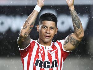 Marcos Rojo Enggan Pulang ke MU