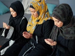 Tauhid Artinya Apa? Ini Pengertian, Fungsi, dan Keutamaannya Tauhid Artinya Apa? Ini Pengertian, Fungsi, dan Keutamaannya