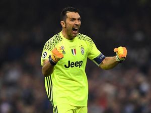 Buffon Takkan Pensiun, Kecuali Dipaksa