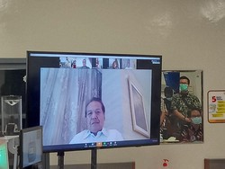 Chairul Tanjung Terharu Cepatnya Renovasi RSKI Unair