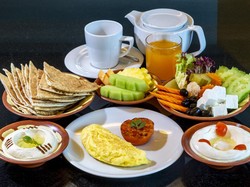 Tips Menu Sahur dari Ahli Gizi Supaya Kuat Jalani Puasa