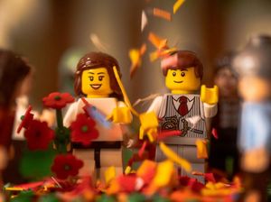 Ada Pandemi Corona, Orang-orangan Lego pun Jaga Jarak