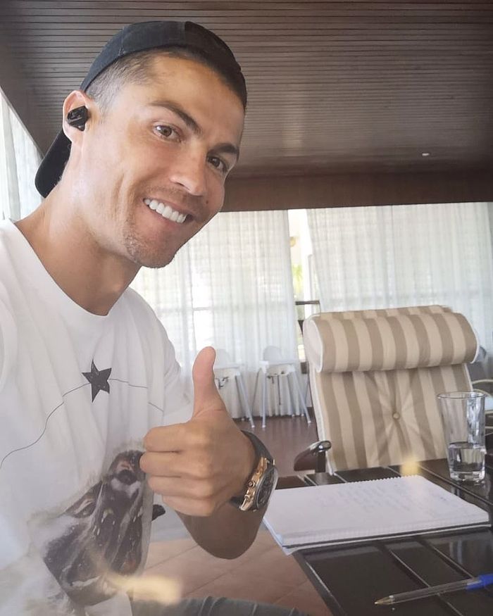 Cristiano Ronaldo Cristiano Ronaldo