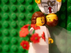 LEGO Laris Manis Selama WFH