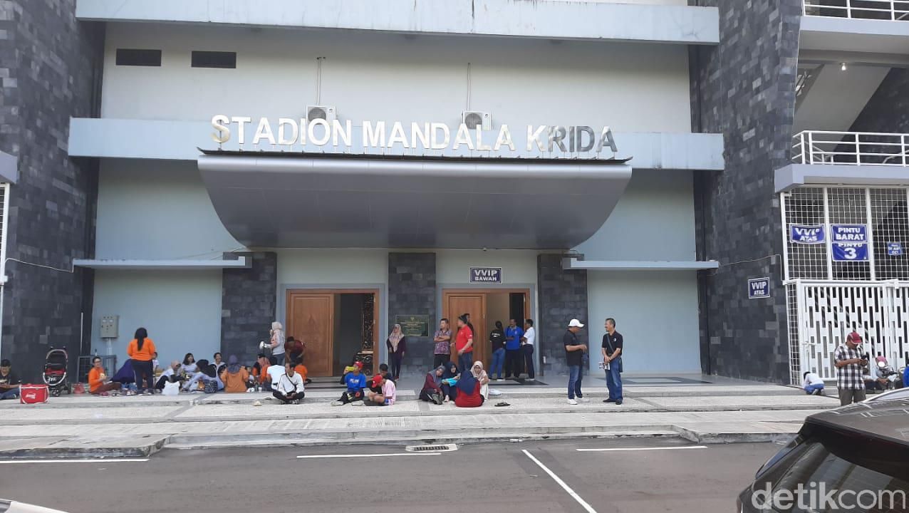 Stadion Mandala Krida