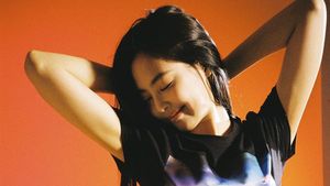 Bikin Iri, Perut Rata Jennie BLACKPINK di Pemotretan Calvin Klein