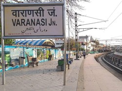 Kisah Miris Lockdown India, Terjebak di Stasiun Kereta Tanpa Kereta