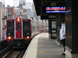 Mahkamah Agung AS Larang Pembatasan Corona di Tempat Ibadah New York