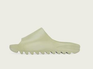 Adidas x Yeezy Rilis Sandal untuk Dipakai #dirumahaja, Mulai Rp 600 Ribu Adidas x Yeezy Rilis Sandal untuk Dipakai #dirumahaja, Mulai Rp 600 Ribu