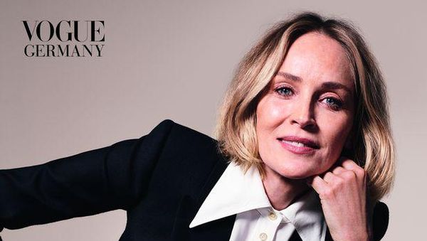 Penampilan Terbaru Sharon Stone di Usia 62, Nyaris Tak Dikenali